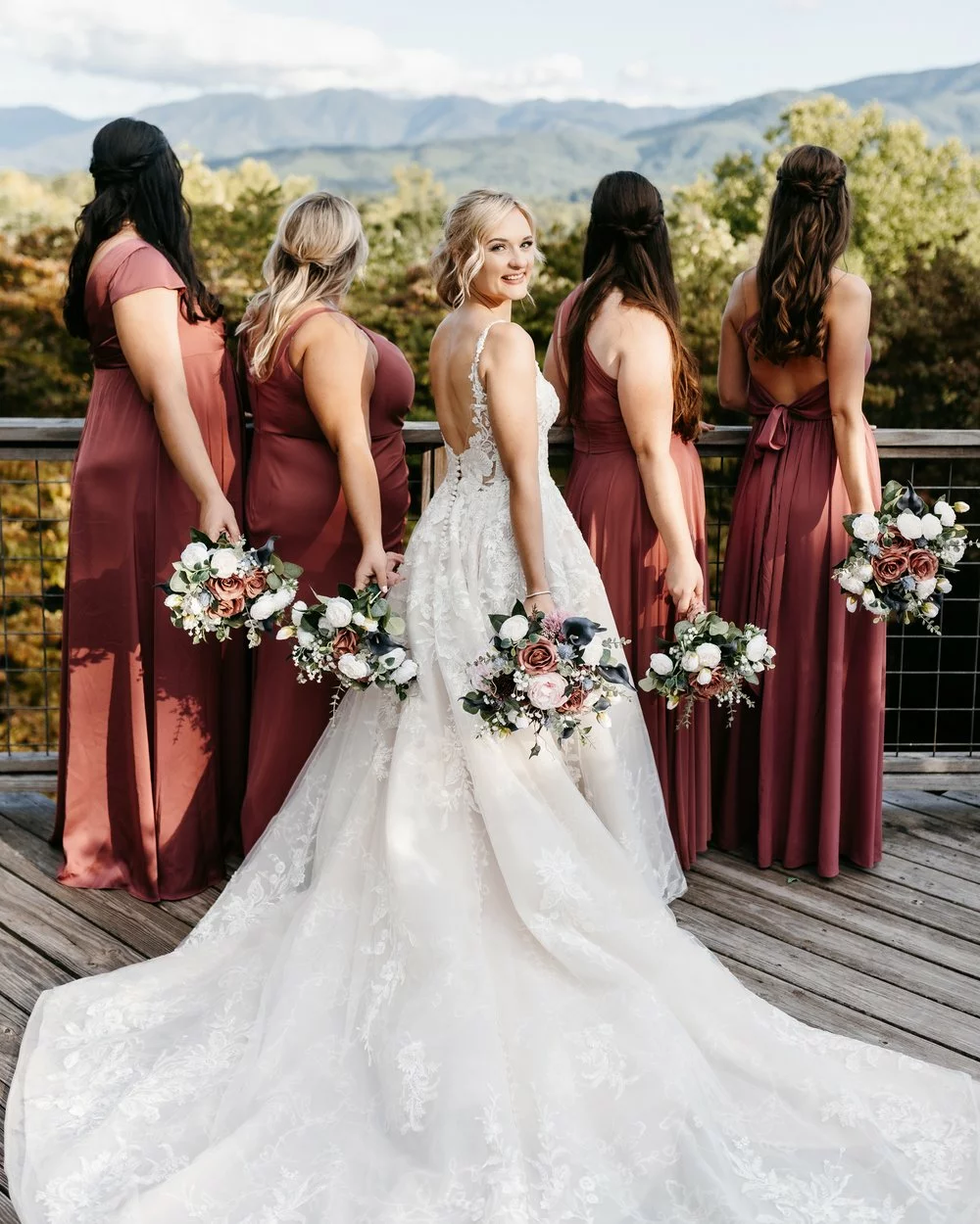 bride and bridesmaids 